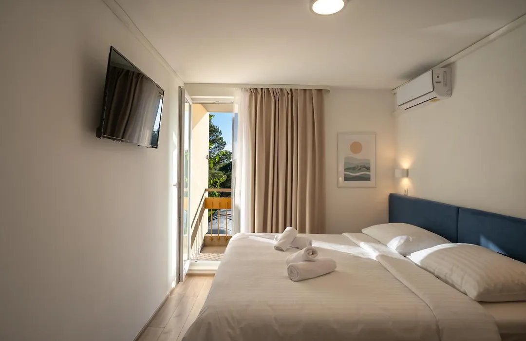 Alemaris Resort-1